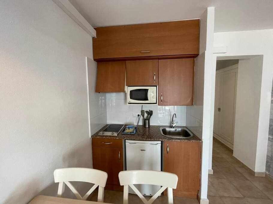 Mitjana Apartamento Con Piscina Ciutadella  Luaran gambar