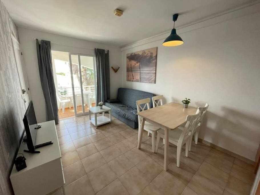 Mitjana Apartamento Con Piscina Ciutadella  Luaran gambar