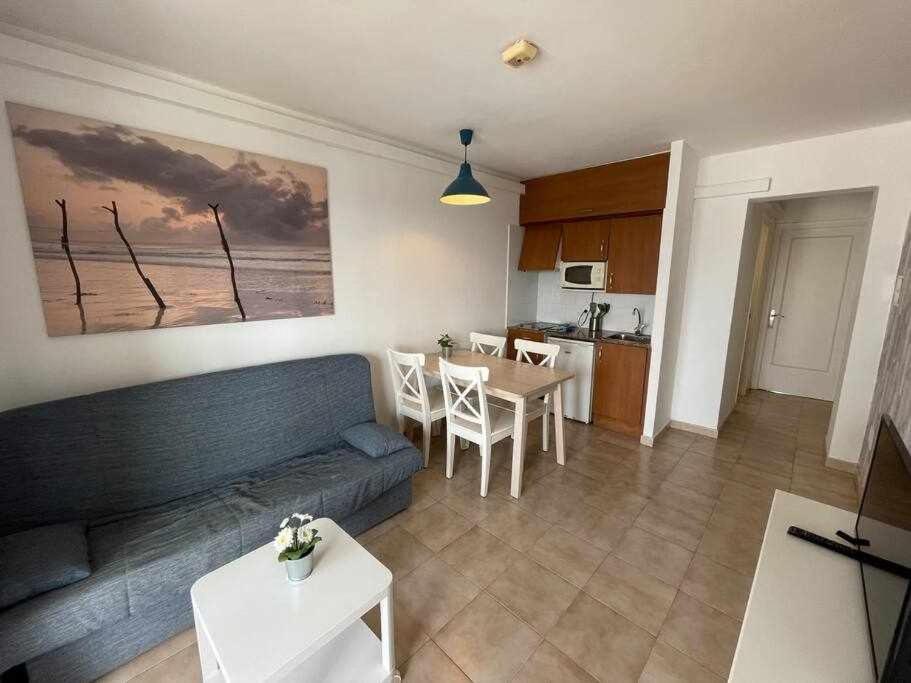 Mitjana Apartamento Con Piscina Ciutadella  Luaran gambar